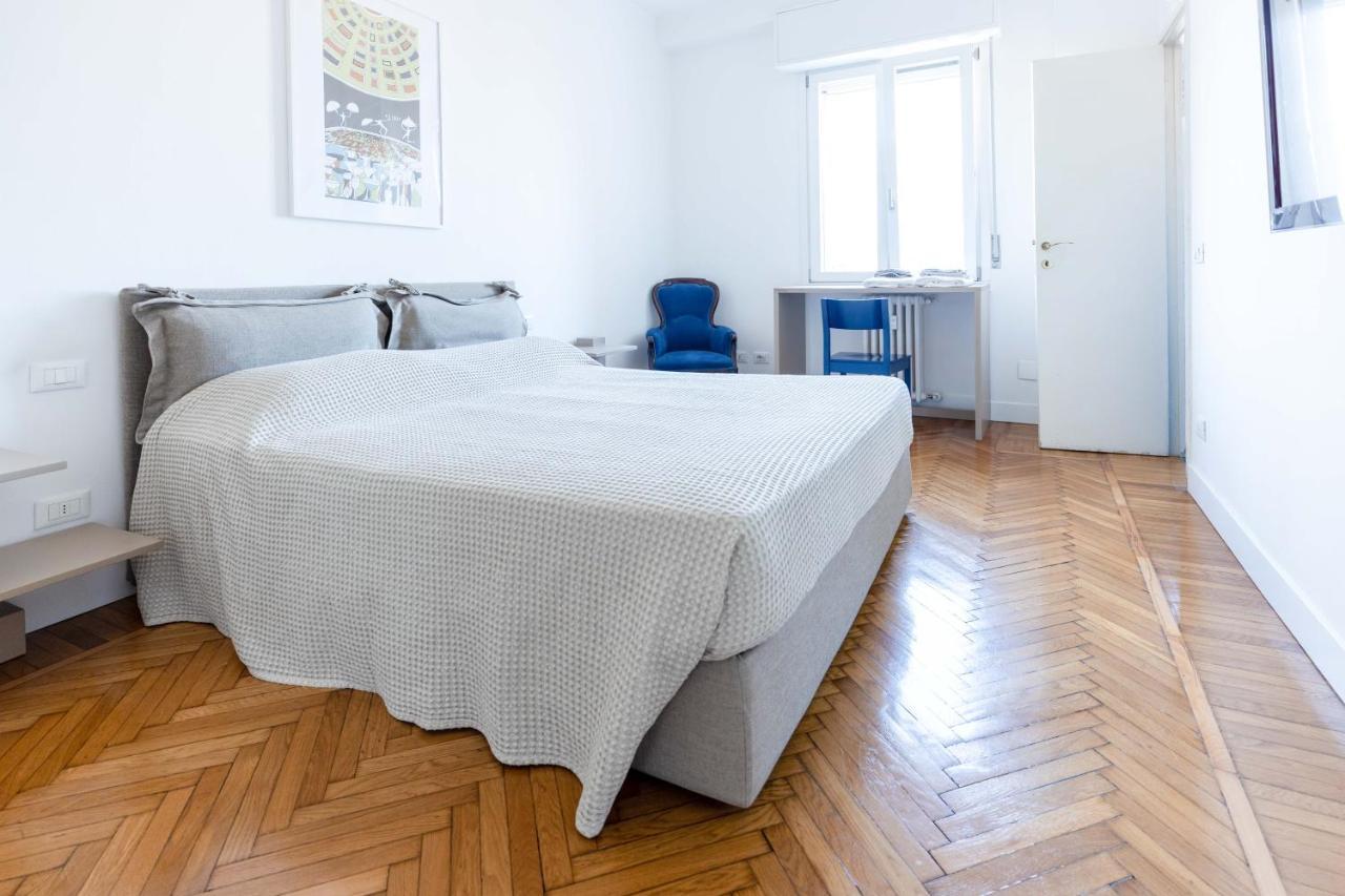 Appartement Milan Flat 5 Min From Duomo With Park For Small Cars Extérieur photo