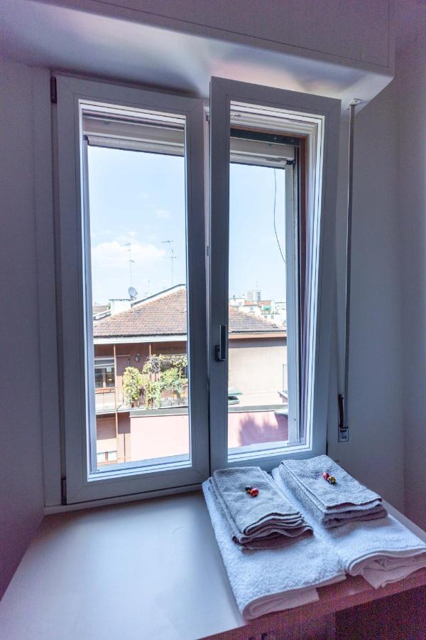 Milan Flat 5 Min From Duomo With Park For Small Cars Extérieur photo